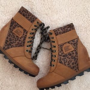 leopard sorel boots